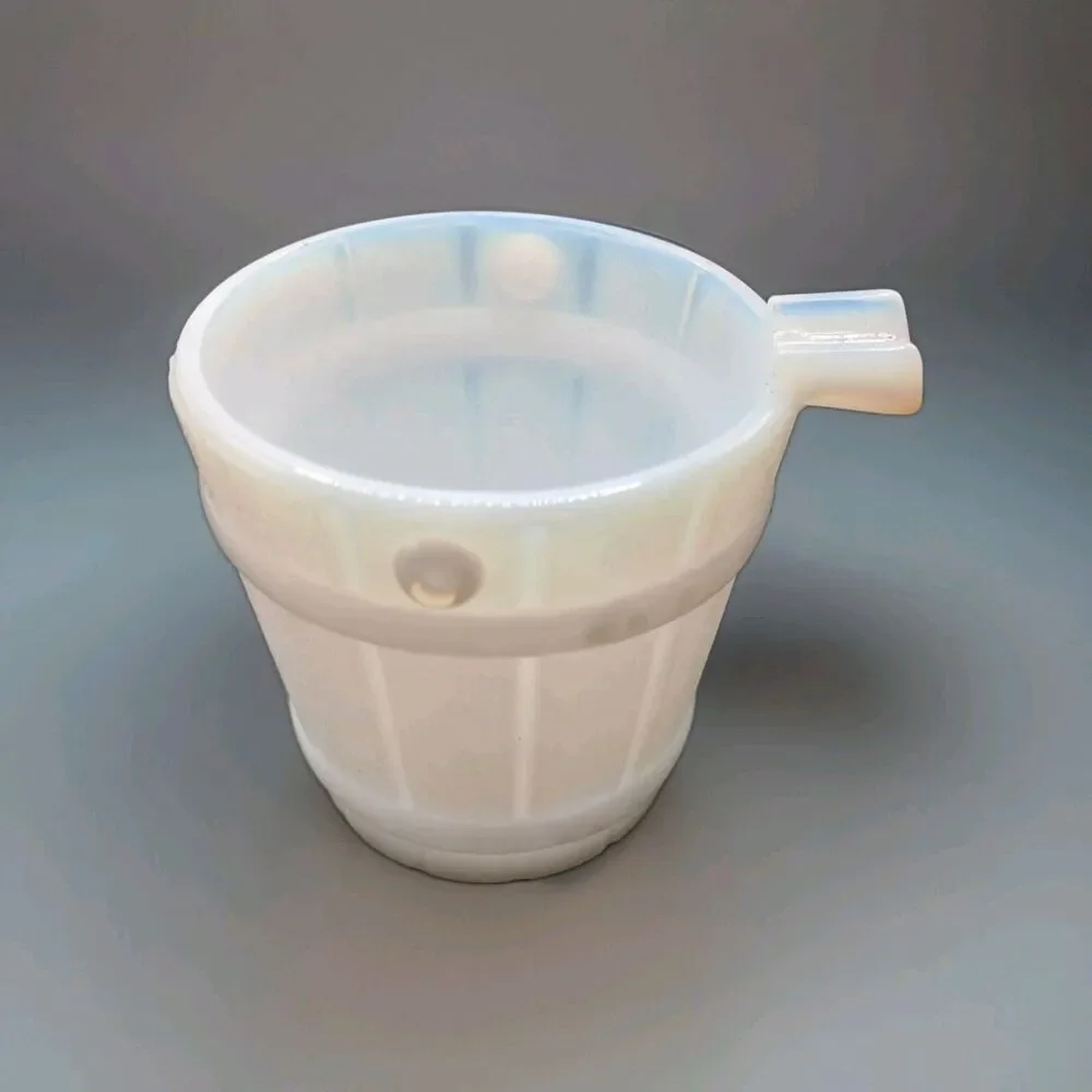 Opal 50's Vintage White Milk Glass Wood Pattern Water Bucket Pail Single Ashtray
